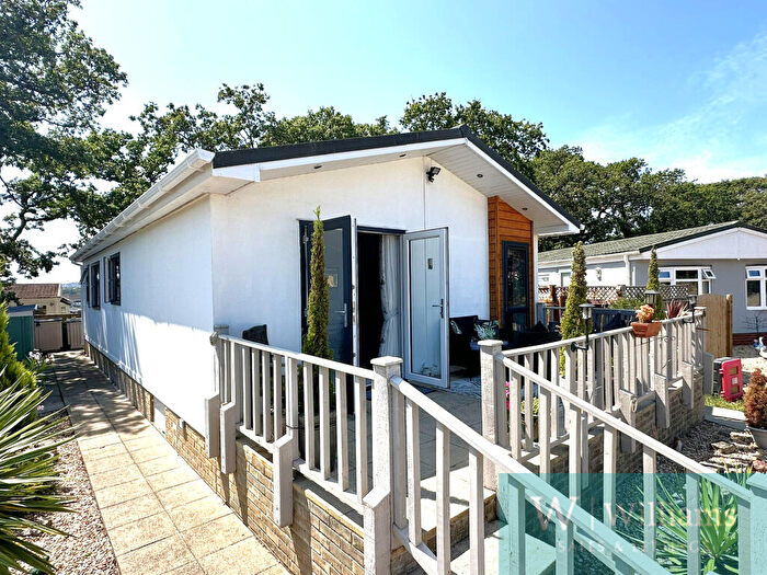 2 Bedroom Park Home For Sale In Medina Park, Folly Lane, Whippingham, Isle Of Wight, PO32