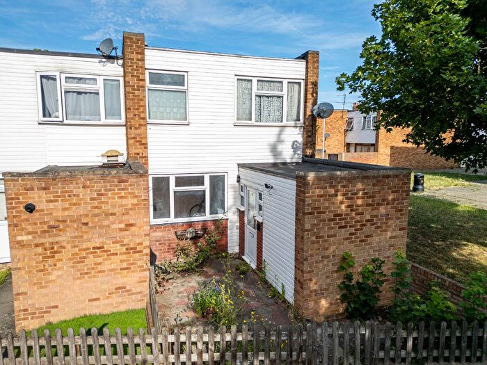 3 Bedroom End Terrace House For Sale In Tooley Street, Northfleet, Gravesend, Kent, DA11