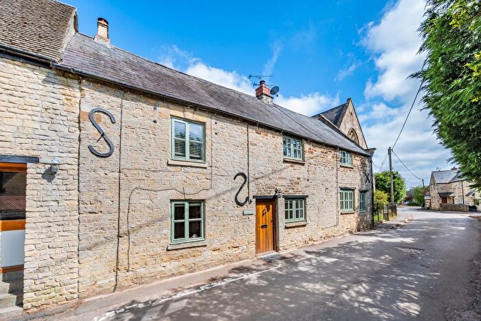 4 Bedroom Terraced House For Sale In Chapel Road, Greatworth, Banbury, Northamptonshire, OX17