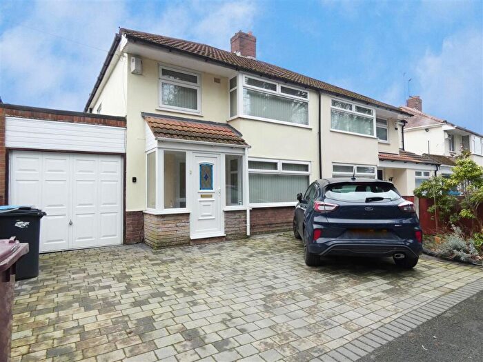 3 Bedroom Semi Detached House For Sale In Laburnum Avenue, Huyton, Liverpool, L36