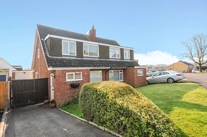 3 Bedroom Semi-Detached House To Rent In Gloucester Road Bagshot, GU19