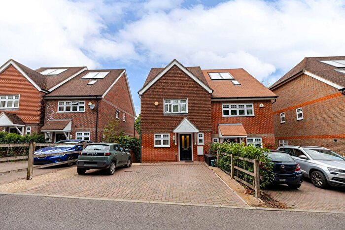 4 Bedroom Semi Detached House For Sale In Tupwood Gardens, Caterham, CR3