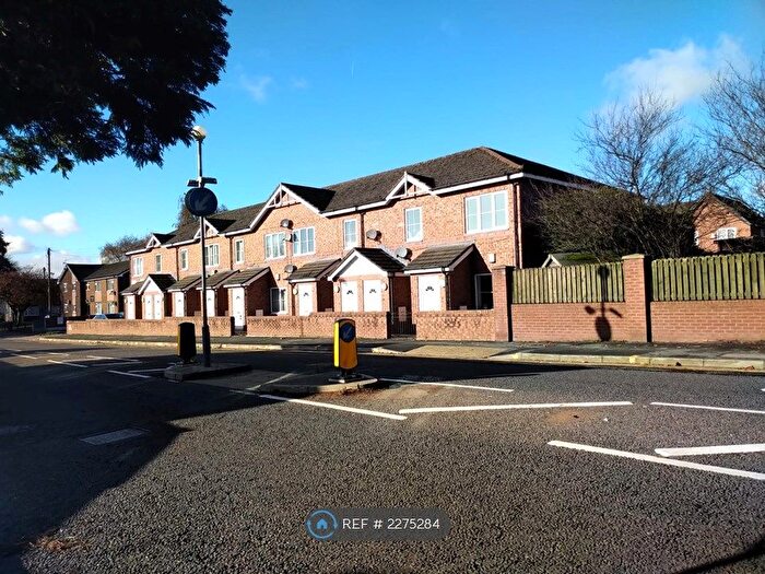 2 Bedroom Flat To Rent In Worsley Road, Swinton, Manchester, M27