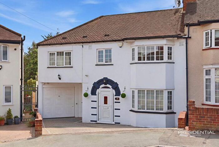 4 Bedroom Semi-Detached House For Sale In The Shrubberies, Chigwell, IG7