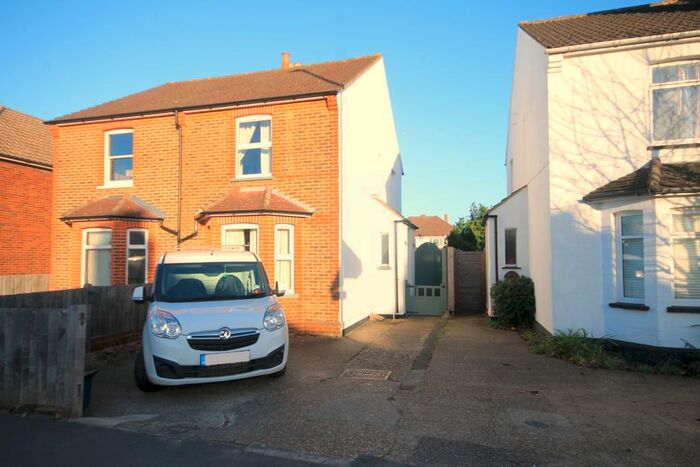 3 Bedroom Semi-Detached House To Rent In Kingston Road, Leatherhead KT22