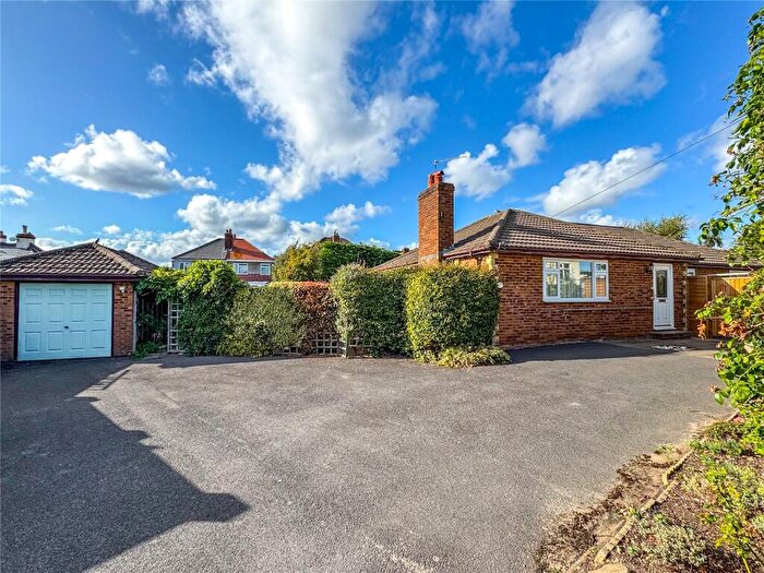 3 Bedroom Bungalow For Sale In Bub Lane, Christchurch, Dorset, BH23
