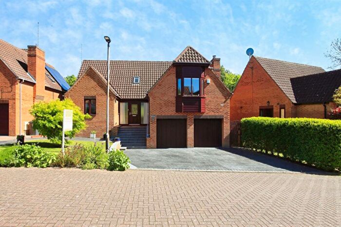 5 Bedroom Detached House For Sale In Vetchfield, Orton Brimbles, Peterborough, PE2