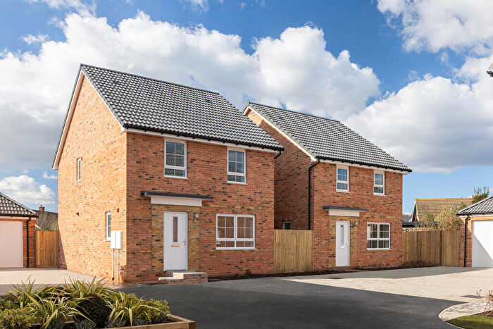 4 Bedroom Detached House For Sale In Sinah Lane, Hayling Island, PO11