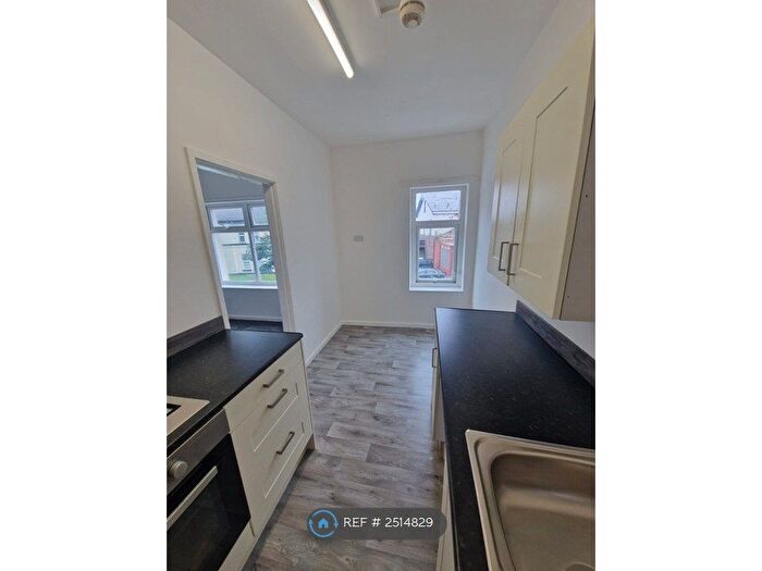 2 Bedroom Flat To Rent In Poulton Road, Wallasey, CH44