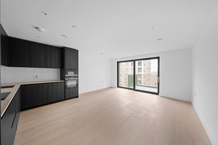 2 Bedroom Flat For Sale In Belfield Mansions, Elephant Park, London, SE17