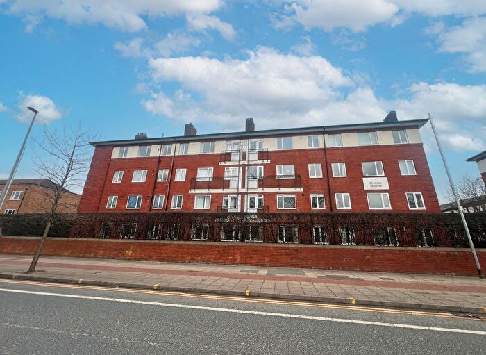 1 Bedroom Flat For Sale In Eccles New Road, Kielder Square, M5