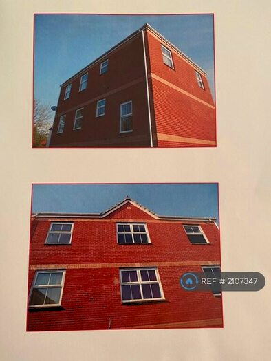 2 Bedroom Flat To Rent In Raleigh Drive, Cullompton, EX15