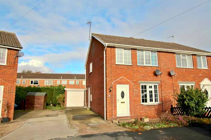 3 Bedroom House To Rent In Rosedale Avenue, Norton, Malton, YO17