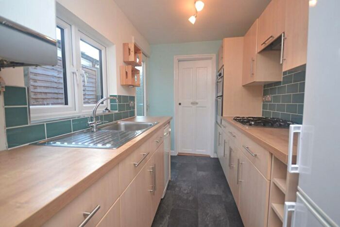 3 Bedroom Terraced House To Rent In Cardigan Road, RG1