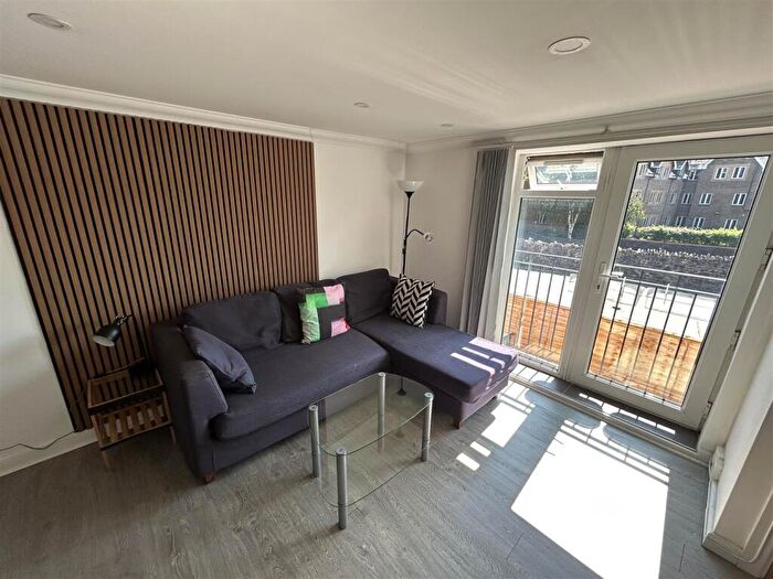 2 Bedroom Apartment To Rent In Richmond Road, Cardiff, CF24