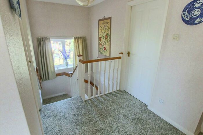 4 Bedroom Detached House For Sale In Lowdells Drive, East Grinstead, West Sussex, RH19