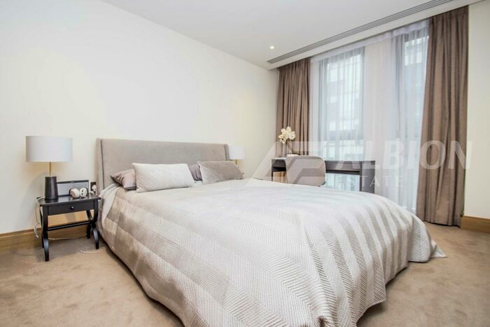 3 Bedroom Flat To Rent In John Islip Street, London, SW1P
