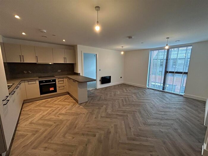 2 Bedroom Apartment To Rent In Weavers House, Castleward Boulevard, Derby, DE1