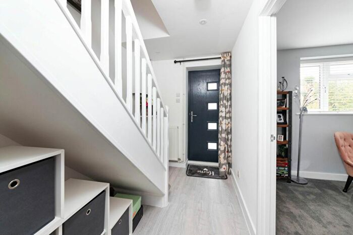 3 Bedroom Semi-Detached House For Sale In Welford Gardens, Abingdon, OX14