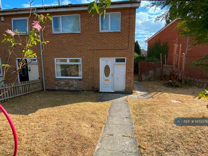 3 Bedroom End Of Terrace House To Rent In Colmon Walk, Nottingham, NG5
