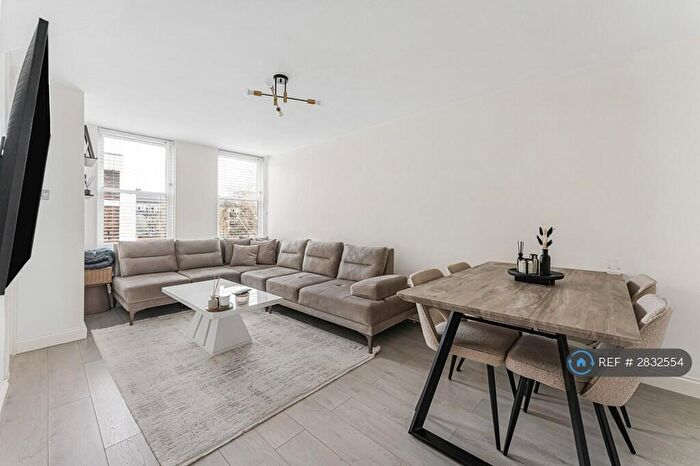 1 Bedroom Flat To Rent In Nightingale Road, London, N1