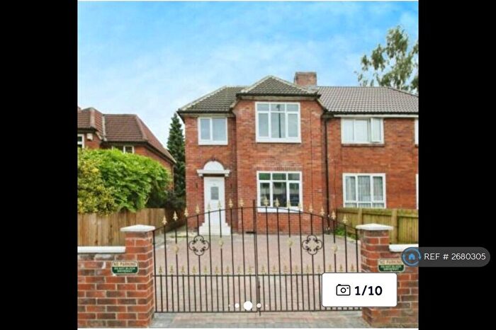 3 Bedroom Semi Detached House To Rent In Two Ball Lonnen, Newcastle Upon Tyne, NE4