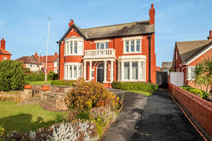4 Bedroom Detached House For Sale In Clifton Drive North, Lytham St Annes, FY8