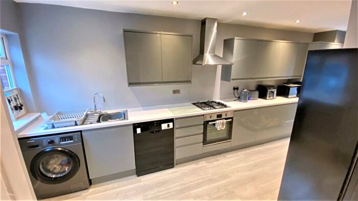 3 Bedroom Terraced House For Sale In Grappenhall Road, Great Sutton, CH65