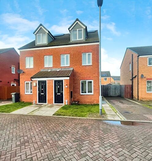 3 Bedroom Semi Detached House For Sale In Mollis Close, Peterborough, PE2