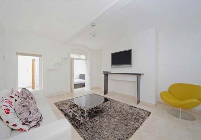1 Bedroom Flat To Rent In Westbourne Terrace, London, W2