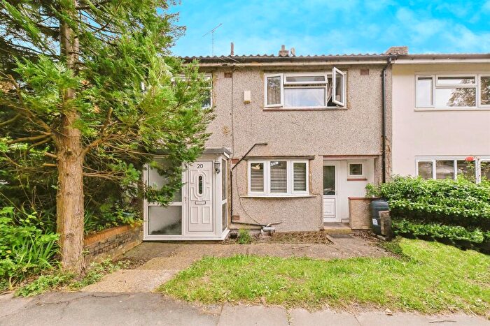 3 Bedroom Terraced House For Sale In Colestrete, Stevenage, SG1