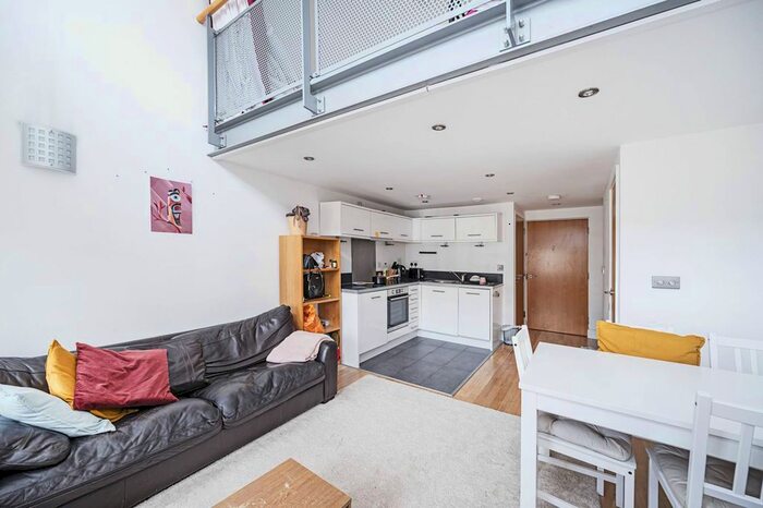 1 Bedroom Flat To Rent In The School House, Islington, London, N7