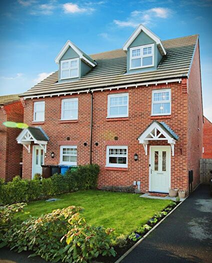 3 Bedroom Semi Detached House For Sale In Granary Square, Aspull, Wigan, WN2