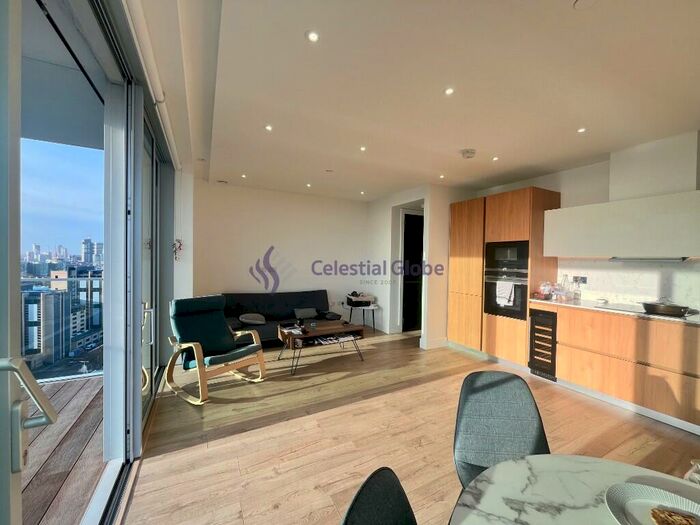 1 Bedroom Flat For Sale In Piazza Walk, London, E1