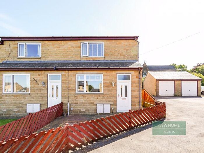 2 Bedroom End Of Terrace House For Sale In Church Paddocks, Brighouse, HD6