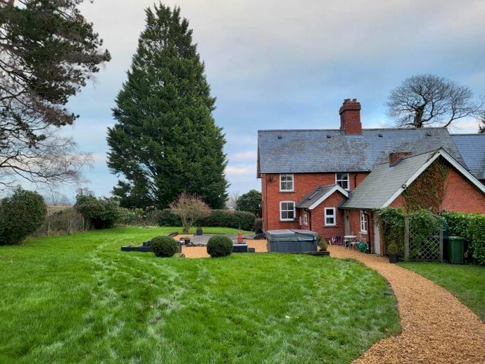 3 Bedroom Cottage To Rent In Broxwood, Herefordshire HR6