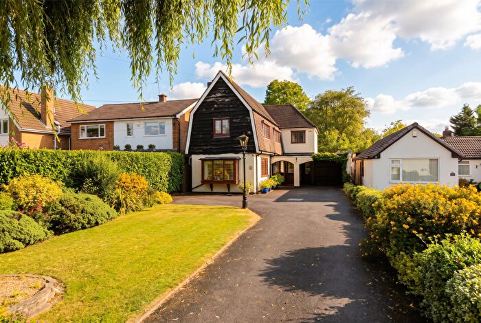 4 Bedroom Detached House For Sale In Tanworth Lane, Shirley, B90