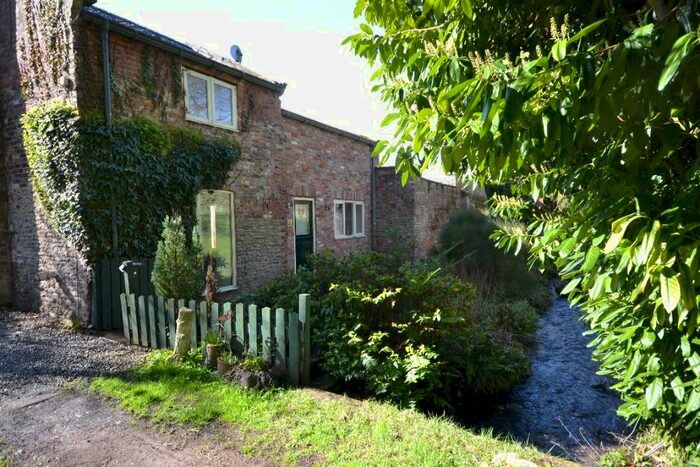 2 Bedroom Detached House To Rent In Drewtons Estate, South Cave, HU15