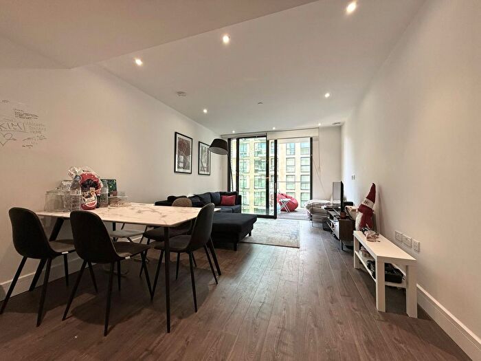 2 Bedroom Flat To Rent In Neroli House, Piazza Walk, Goodman's Field, London, E1