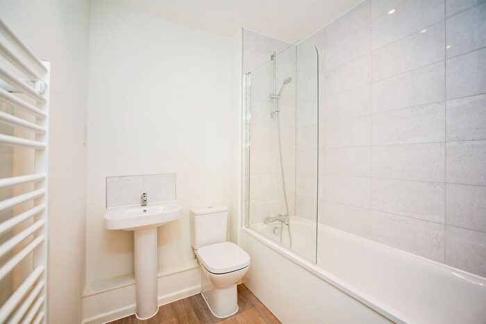 2 Bedroom Flat For Sale In Chilmington Rise, Great Chart, Ashford, TN23