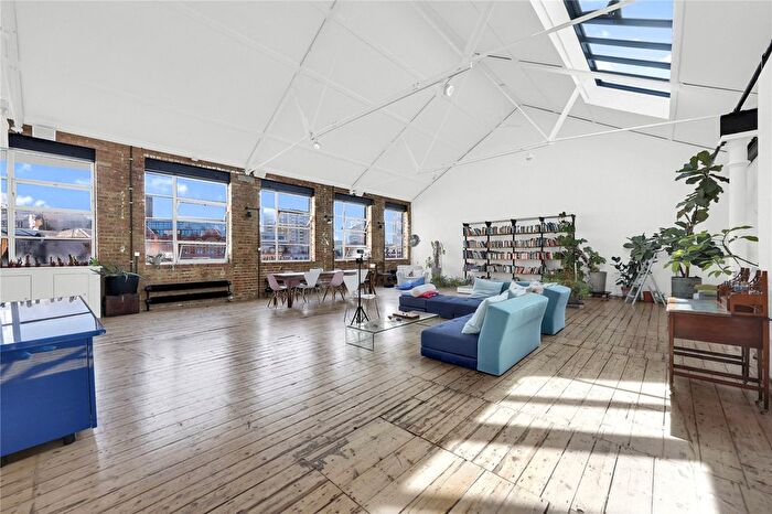 3 Bedroom Flat For Sale In - Nile Street, London, N1