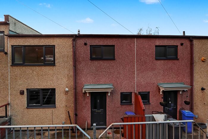 3 Bedroom Terraced House For Sale In Park Spring Drive, Sheffield, S2