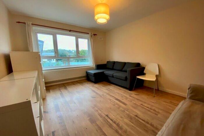 1 Bedroom Flat To Rent In Fallowfield, Manchester, M14