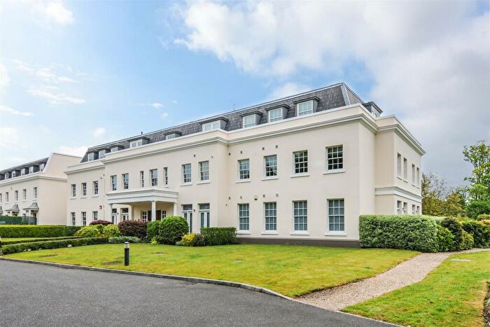 3 Bedroom Apartment For Sale In Tortington, Arundel, BN18