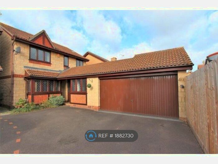 3 Bedroom Detached House To Rent In Lavender Close, Thornbury, Bristol, BS35