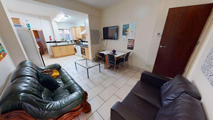5 Bedroom House To Rent In Dale Road, Selly Oak, B29