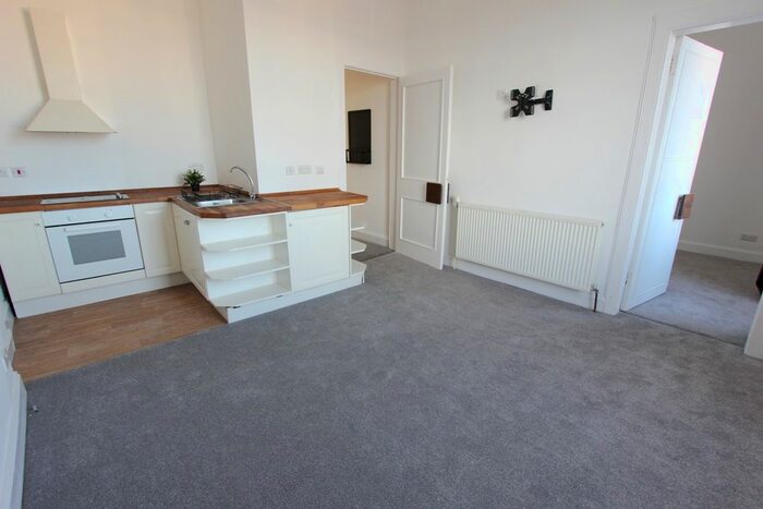 2 Bedroom Flat To Rent In Montgomery Street, Edinburgh, EH7