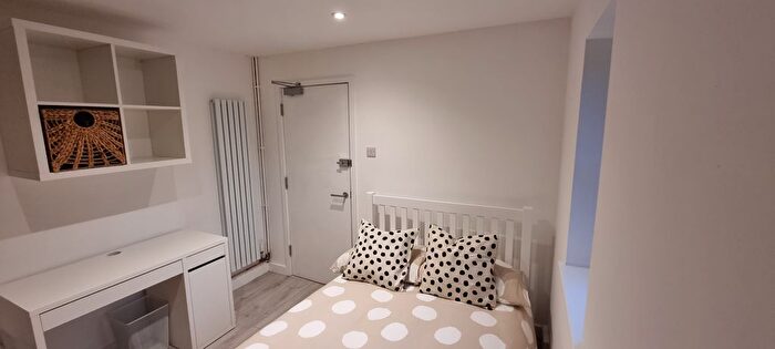 5 Bedroom Semi-Detached House To Rent In Wansdyke Road, Odd Down, Bath, Bath, BA2