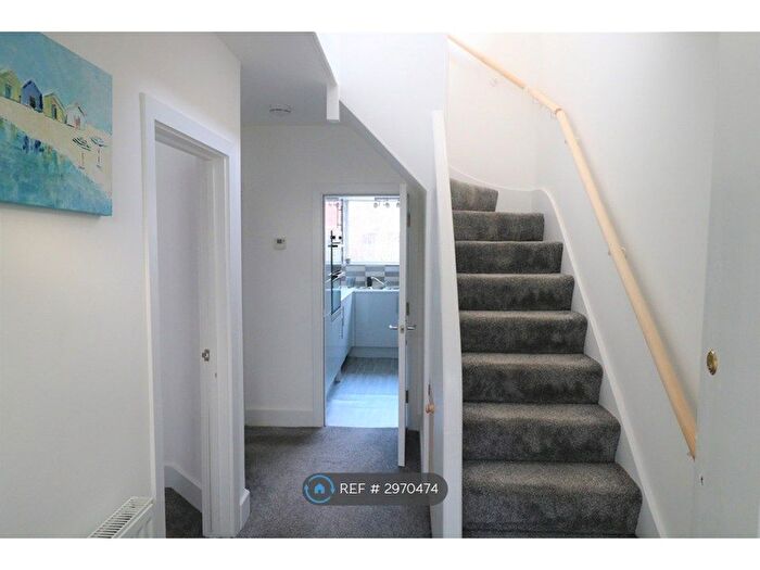 3 Bedroom Semi Detached House To Rent In Kenilworth Road, Edgware, HA8