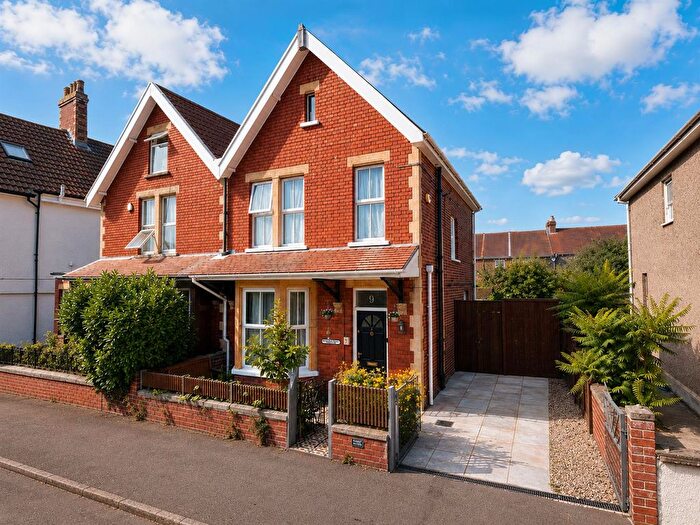 3 Bedroom Semi-Detached House For Sale In Pembroke Avenue, Shirehampton, Bristol, BS11